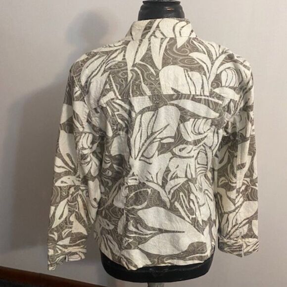 Mahtani Gray/White Embroidered Grommet open blazer, size M - Picture 2 of 5